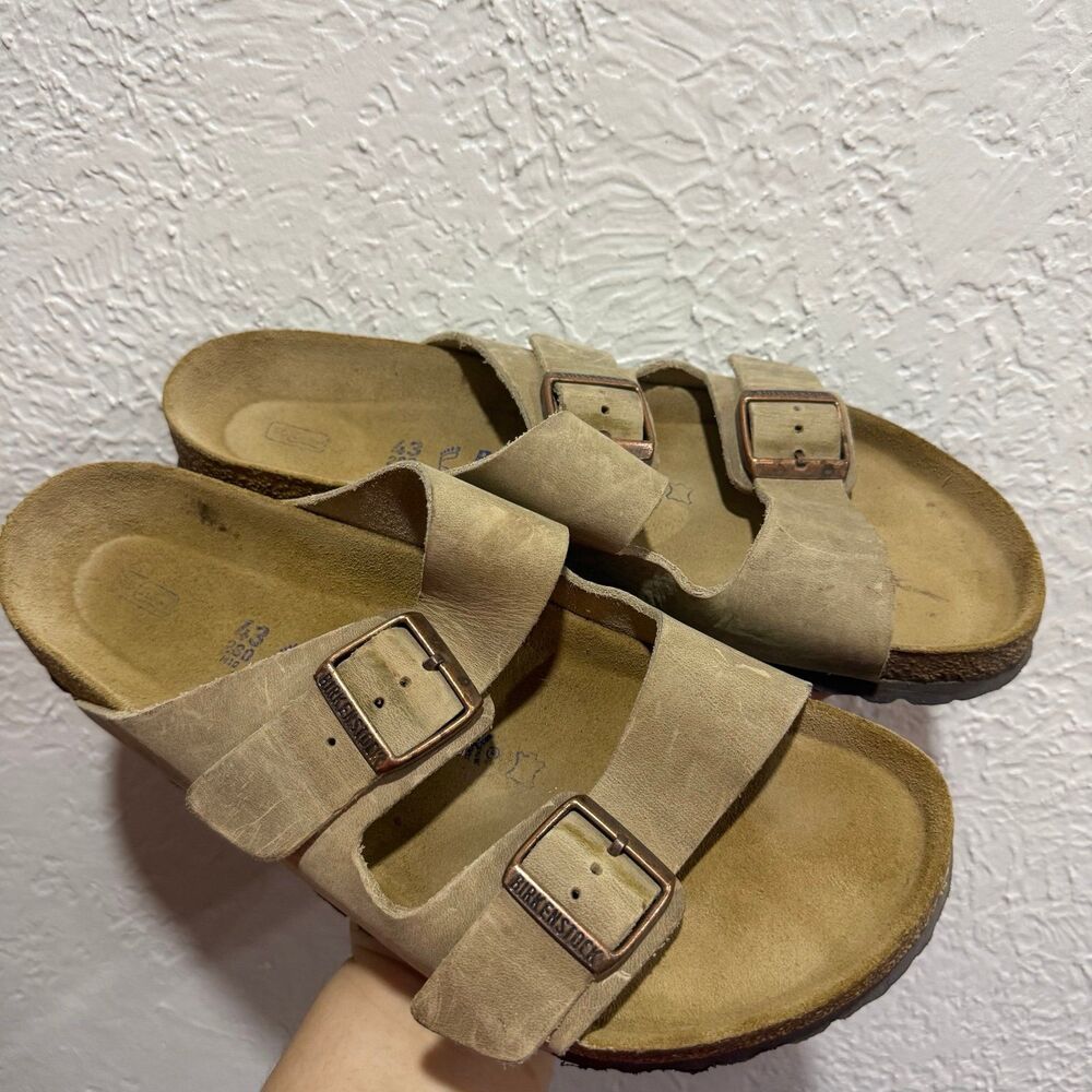 Birkenstock Men’s Arizona Soft Footbed Oiled Leather Sandals Tobacco Brown 10